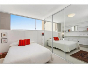 Beachside Paradise - Ocean Views, Central Position